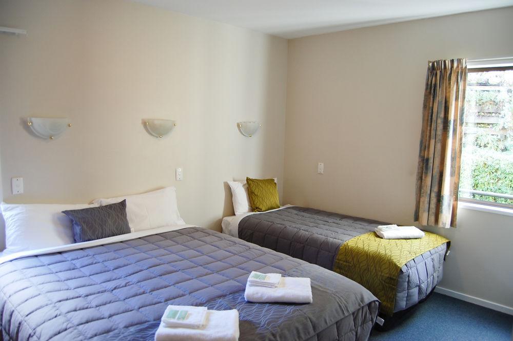 Abba Court Motel Queenstown Extérieur photo