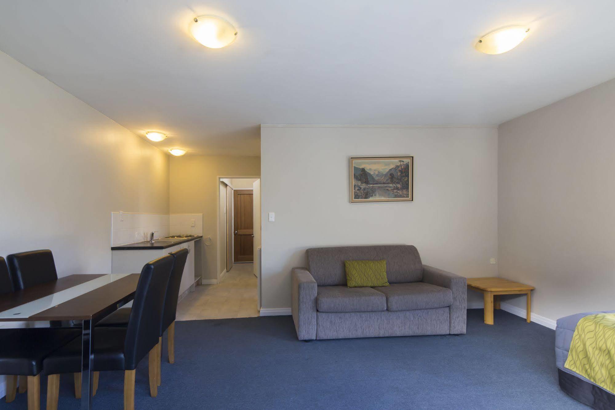 Abba Court Motel Queenstown Extérieur photo