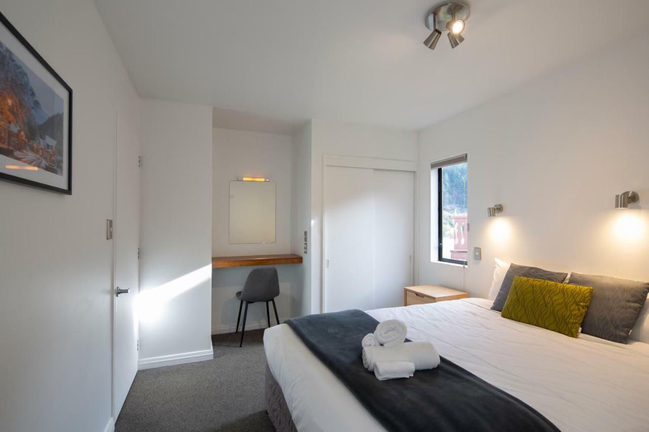 Abba Court Motel Queenstown Extérieur photo