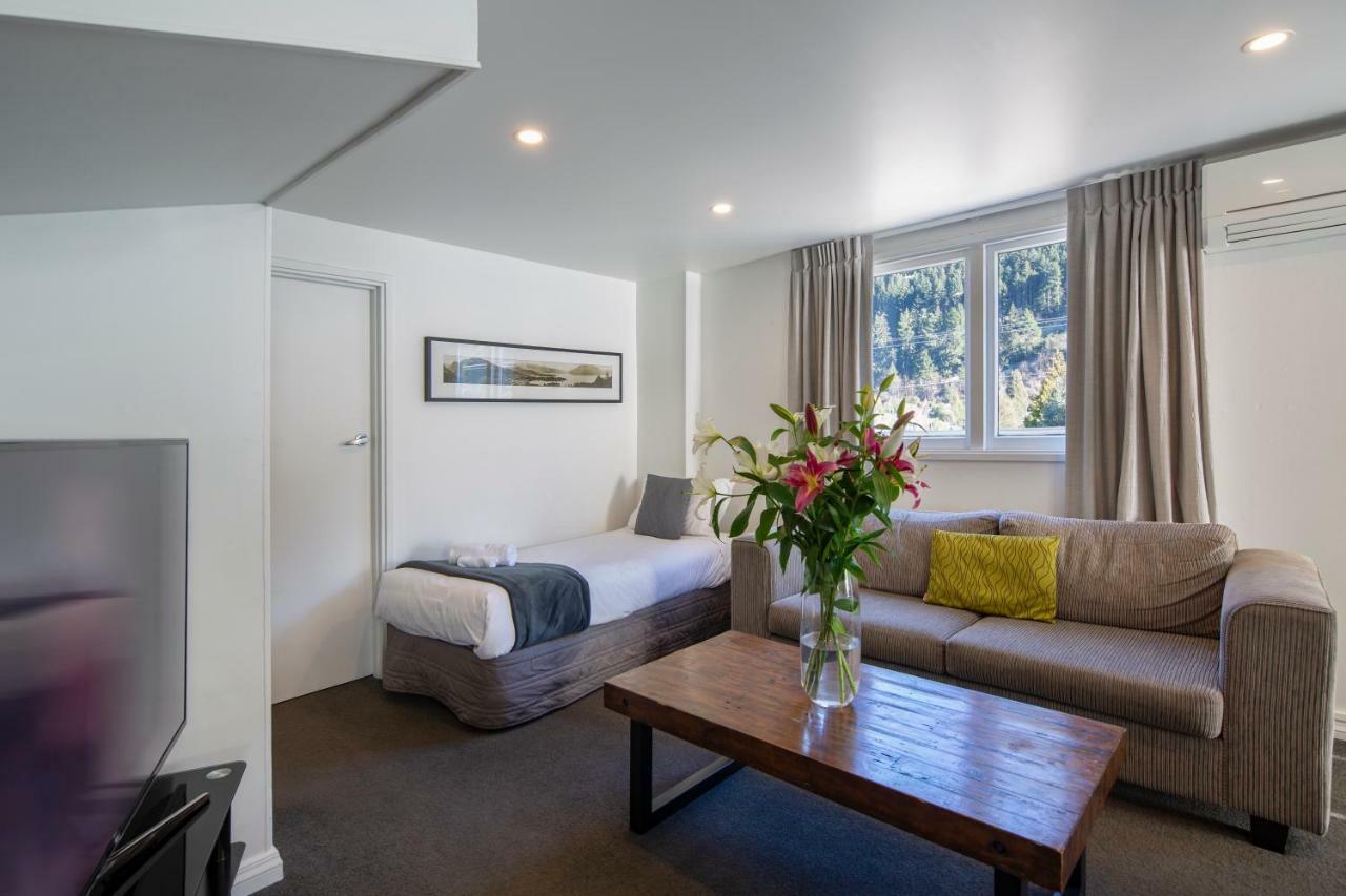 Abba Court Motel Queenstown Extérieur photo