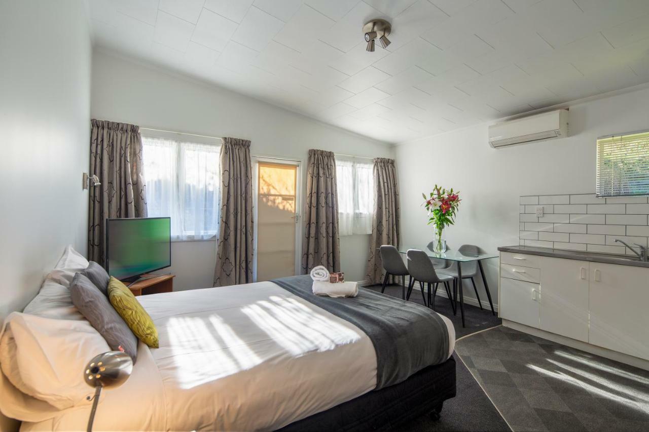 Abba Court Motel Queenstown Extérieur photo